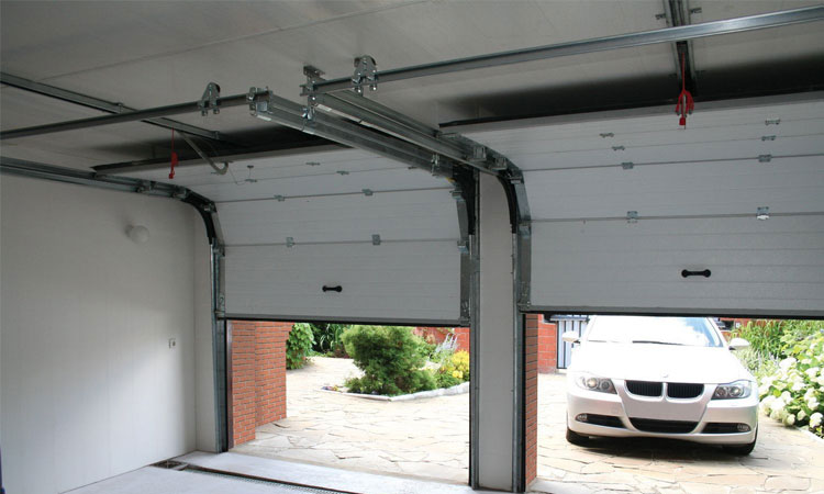 Секционные ворота